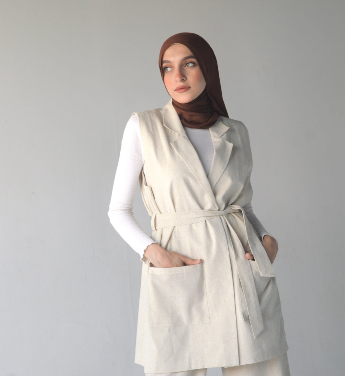 Cut linen blazer